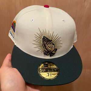 FROM LOS ANGELES, CA TO MEXICO PRAYING HANDS OFF WHITE NEW ERA FITTED CAP size